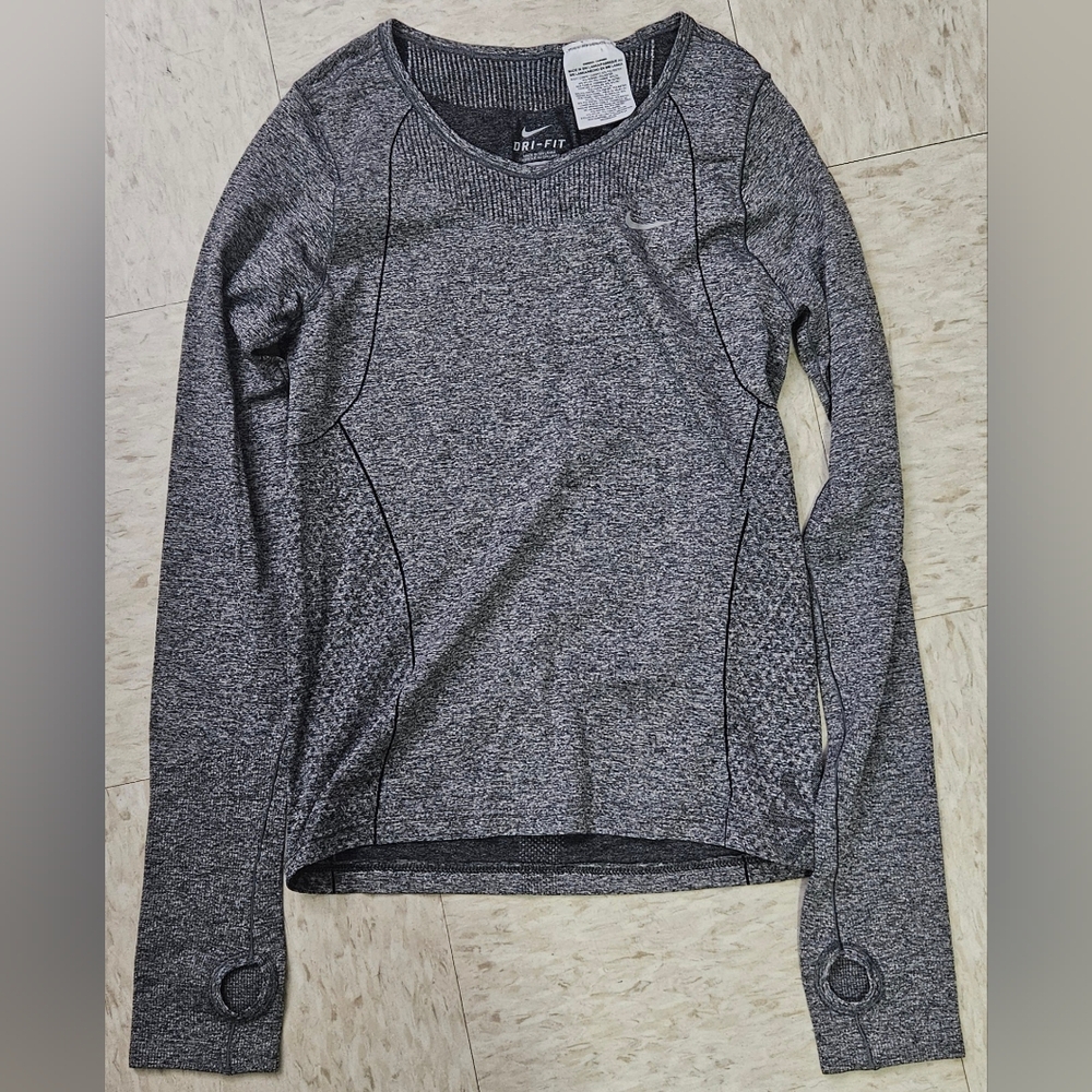 NIKE DRI-FIT Long Sleeve Running Shirt